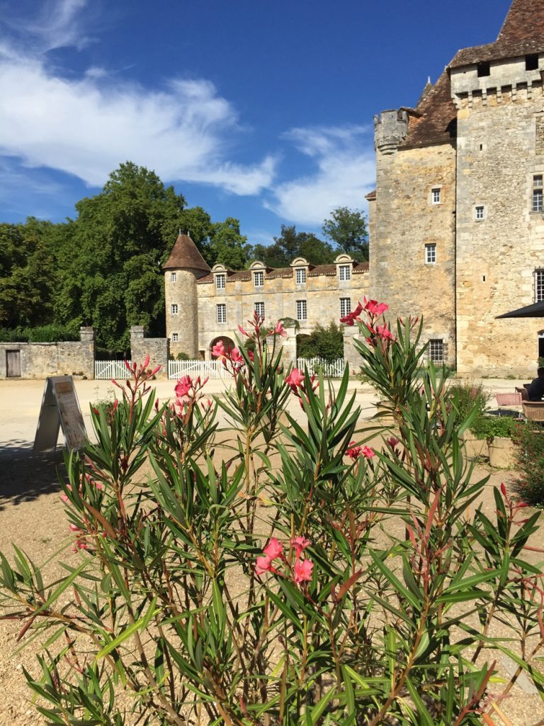 saint-jean-de-cole-chateau-marthonie-lauriers