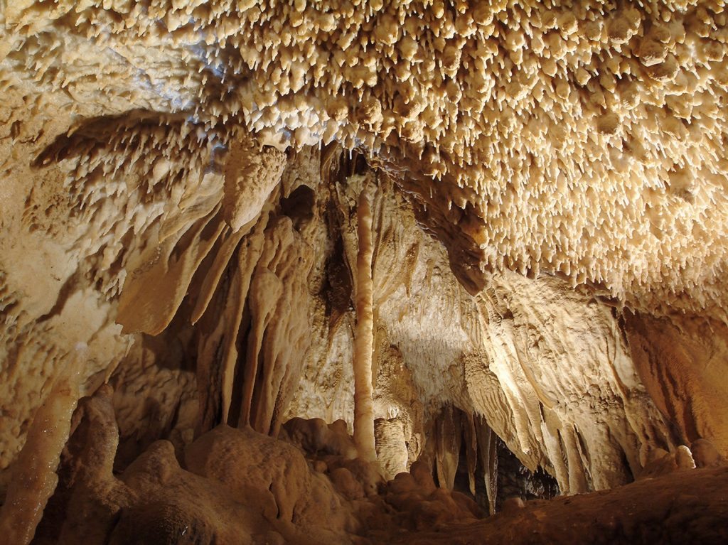 plafond-grotte-villars