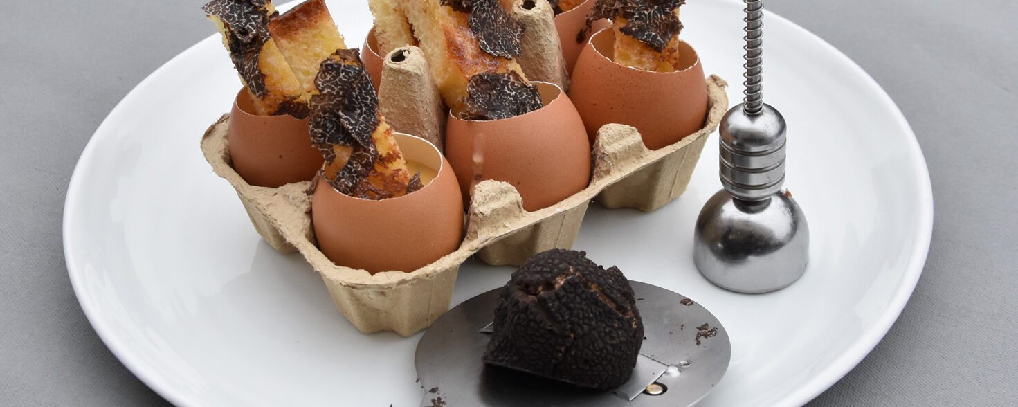 photo-recette-creme-oeuf-a-la-truffe-aspect-ratio-2000-800