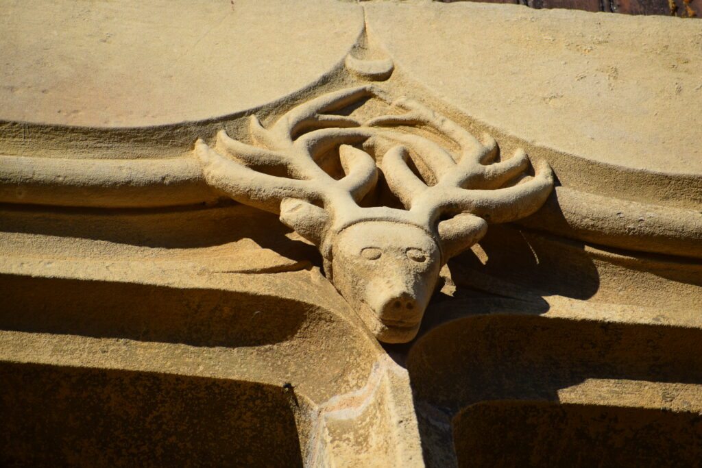 detail-sculpture-fenetre-thiviersdguignard