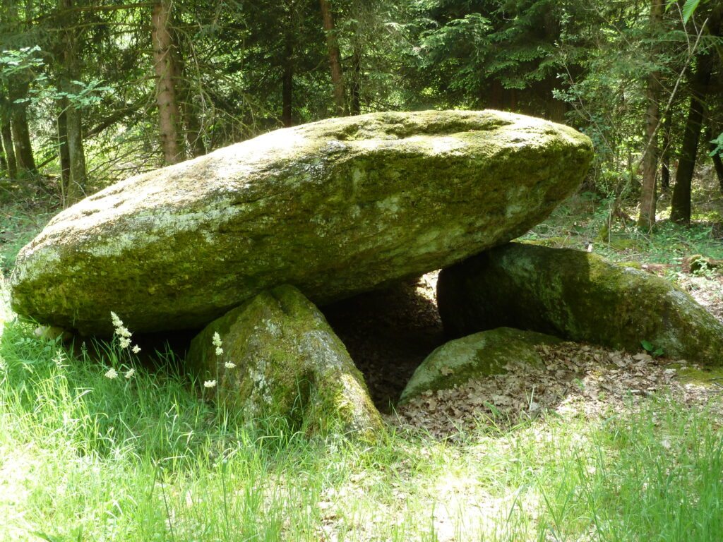 dolmen-saint-jory-chalaisdguignard