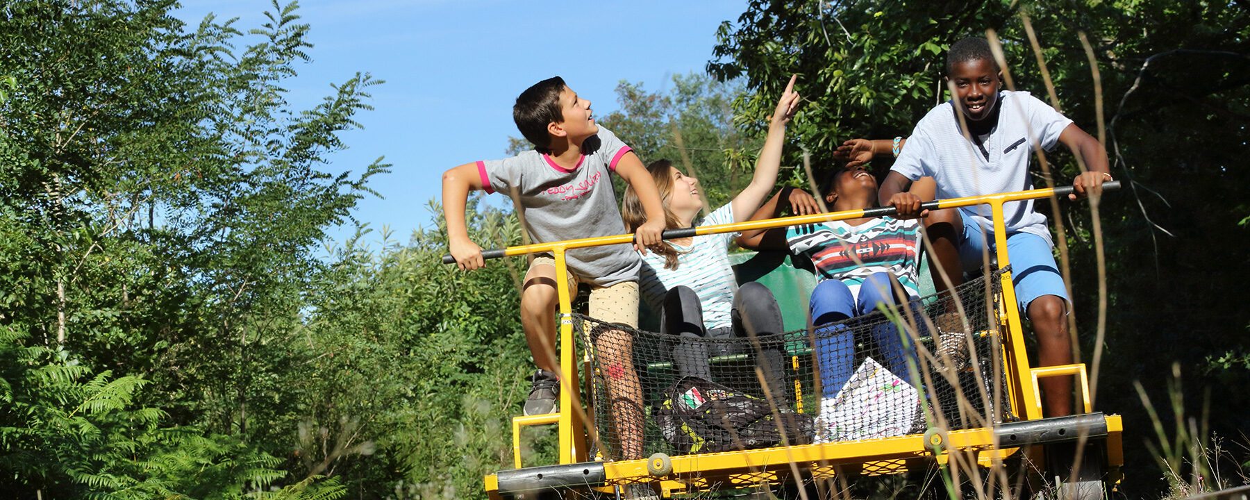 velorail-perigord-vert-famille-aspect-ratio-2000-800