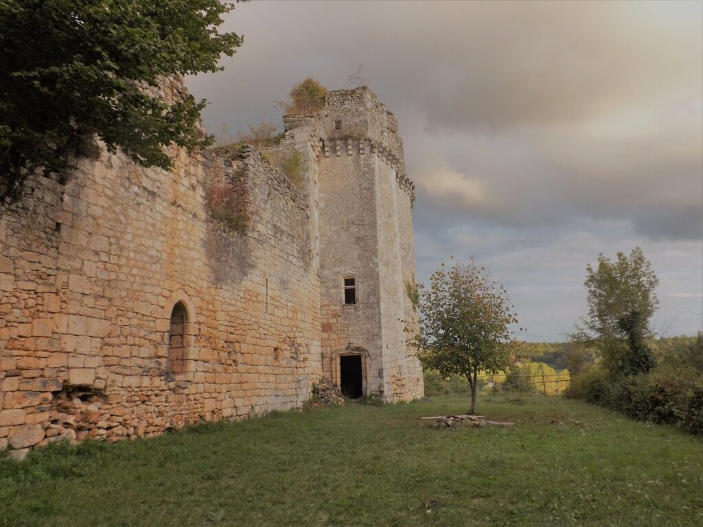 saint-pierre-de-cole-chateau-de-bruzac-ot-perigordlimousin-4