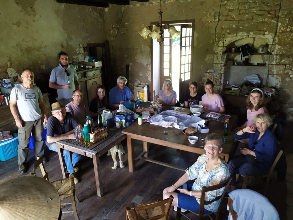 Repas partagé Château La Guionie