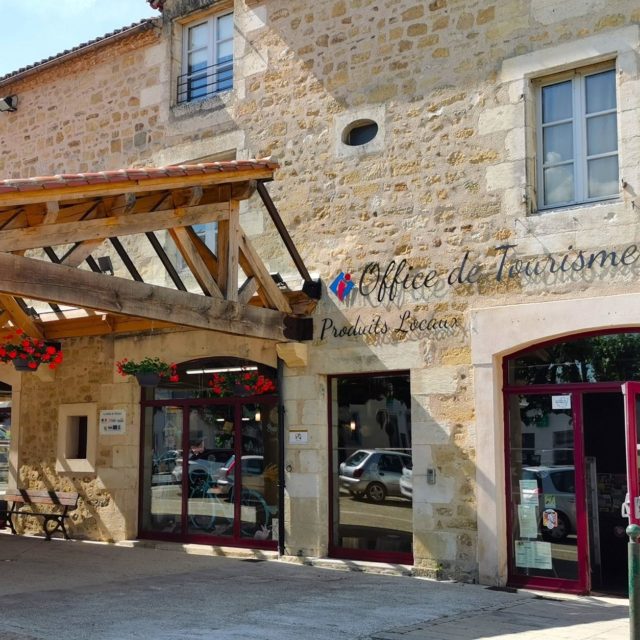 2022-05-facade-office-thiviers-otperigordlimousin-aspect-ratio-800-800