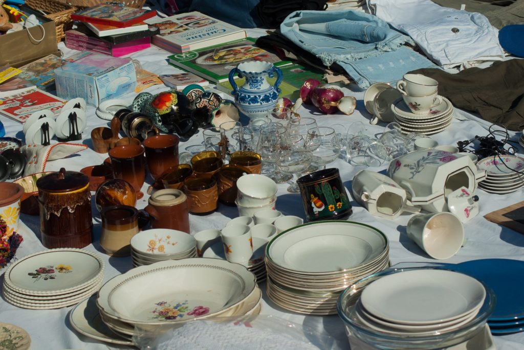 photo-brocante-libre-de-droits-1