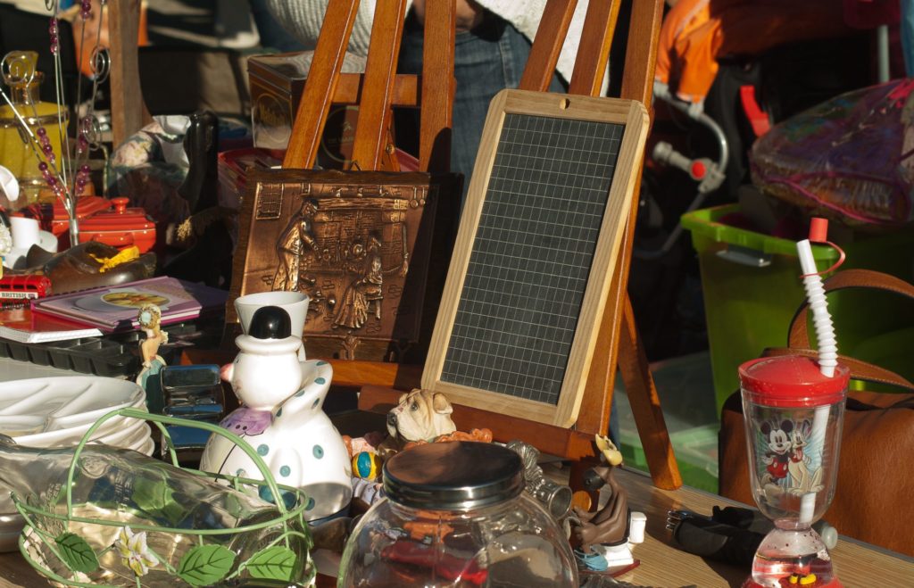 photo-brocante-libre-de-droits-2