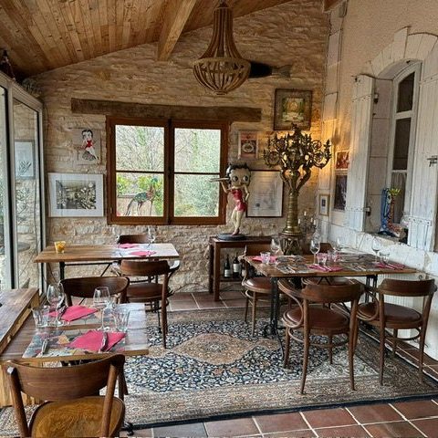 a-table-chez-l-l-aspect-ratio-800-800