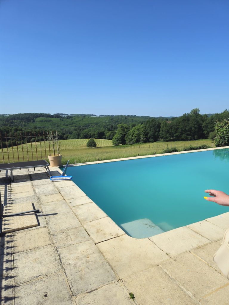 la-piscine-du-gite